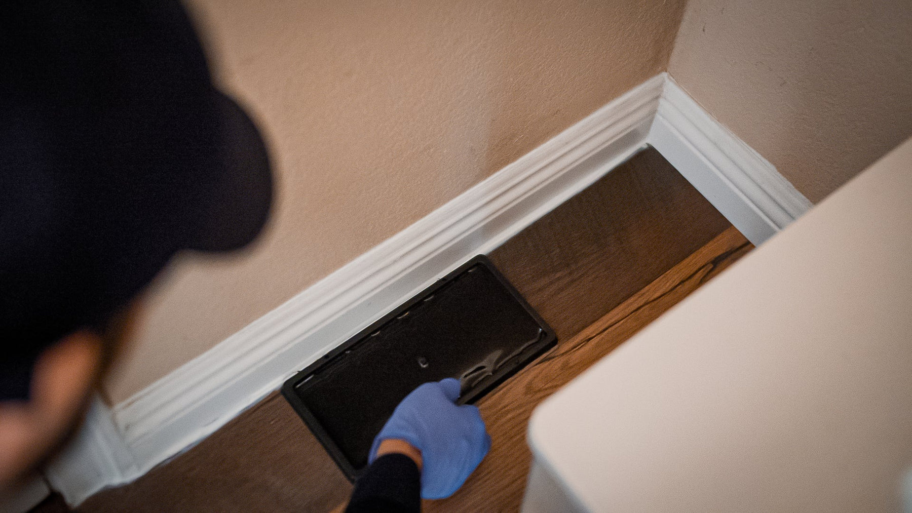 The Ultimate Guide to Using Rat Glue Traps: How to Catch and Control Rodents Effectively